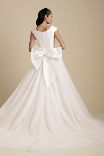 Allure Bridals Bridal Allure Modest M770
