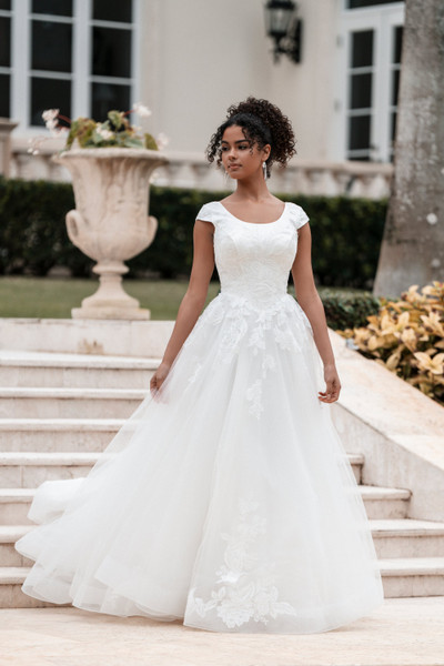allure bridals Bridal Allure Modest M777