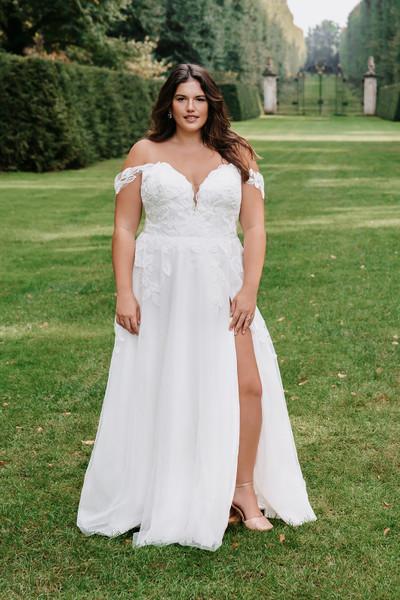Allure Bridals Bridal Allure Romance 3500