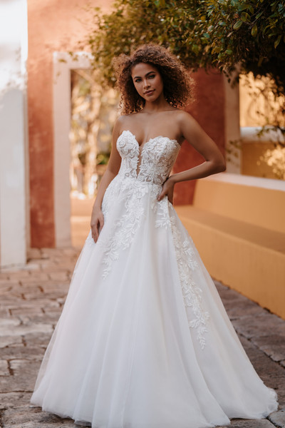 allure bridals Bridal Allure Romance 3550
