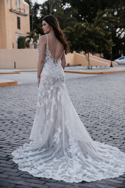 Allure Bridals Bridal Allure Romance 3561