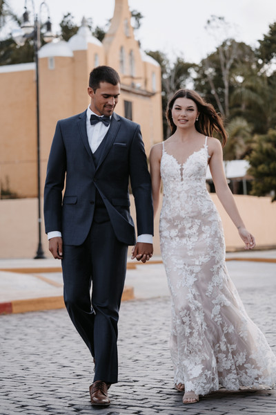 Allure Bridals Bridal Allure Romance 3561