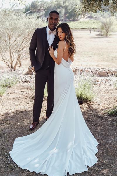 Allure Bridals Bridal Allure Romance R3601