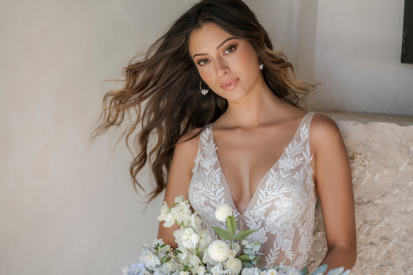 Allure Bridals Bridal Allure Romance R3604