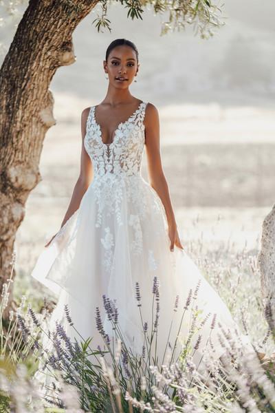 Allure Bridals Bridal Allure Romance R3605