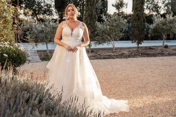 Allure Bridals Bridal Allure Romance R3605W