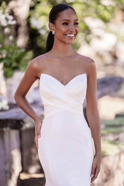 Allure Bridals Bridal Allure Romance R3608