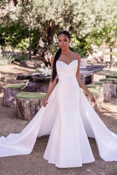 Allure Bridals Bridal Allure Romance R3608T - Train