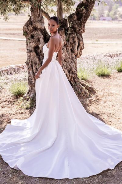 Allure Bridals Bridal Allure Romance R3608T - Train