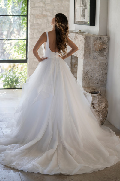 Allure Bridals Bridal Allure Romance R3609