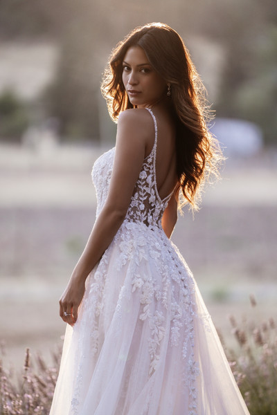 Allure Bridals Bridal Allure Romance R3611