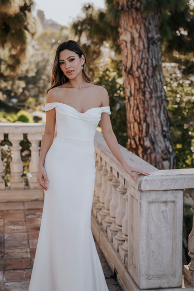 Allure Bridals Bridal Allure Romance R3653