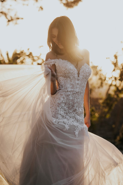 Allure Bridals Bridal Allure Romance R3656