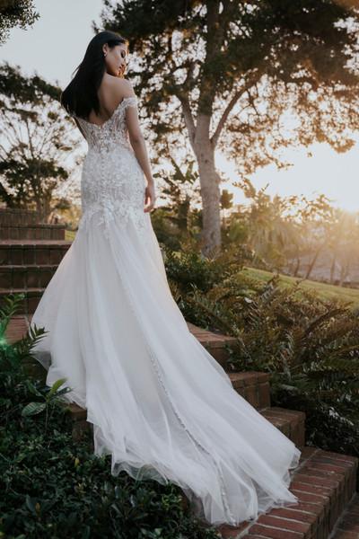 Allure Bridals Bridal Allure Romance R3656
