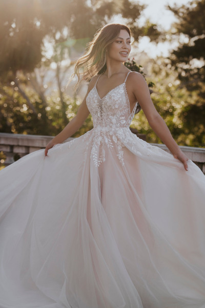 Allure Bridals Bridal Allure Romance R3657