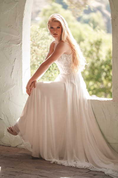 Allure Bridals Bridal Allure Romance R3714