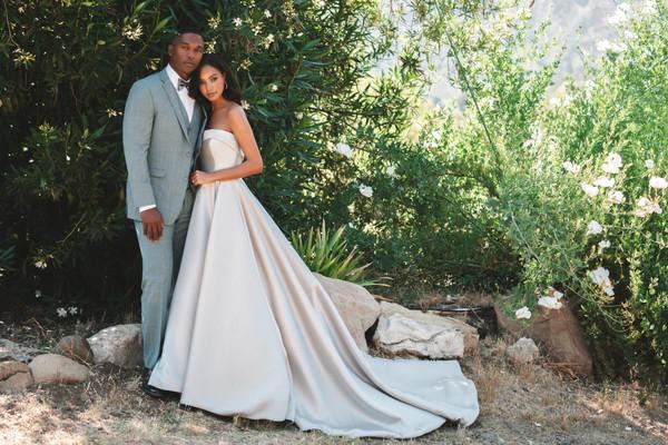 Allure Bridals Bridal Allure Romance R3715