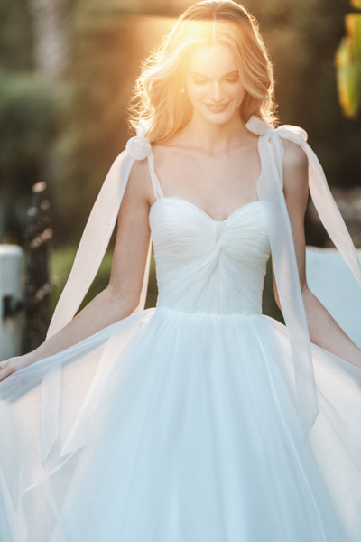 Allure Bridals Bridal Allure Romance R3750