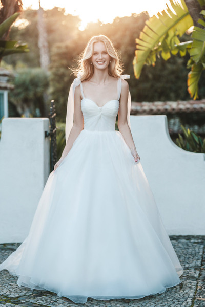 allure bridals Bridal Allure Romance R3750