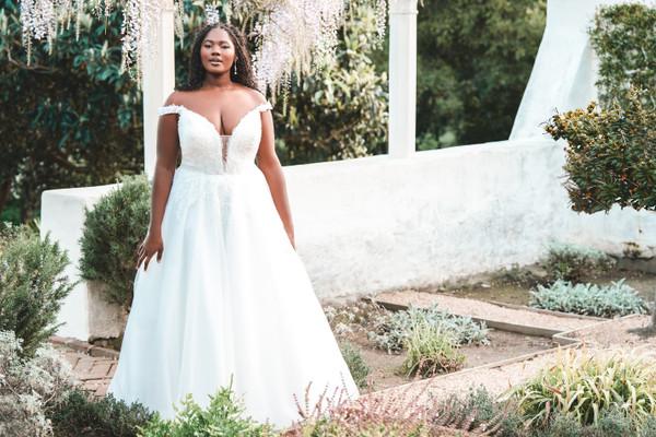 Allure Bridals Bridal Allure Romance R3751L