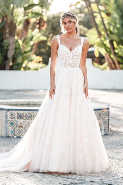 allure bridals Bridal Allure Romance R3754