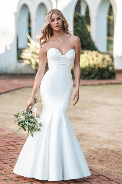 allure bridals Bridal Allure Romance R3756
