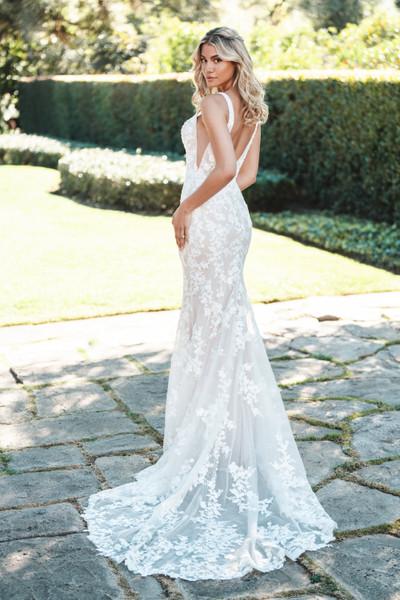 Allure Bridals Bridal Allure Romance R3760