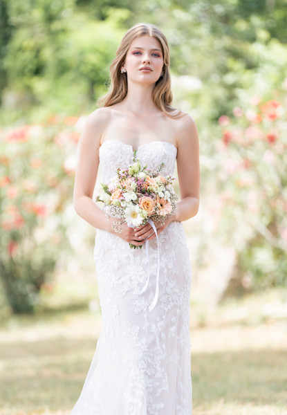 Allure Bridals Bridal Allure Romance R3802