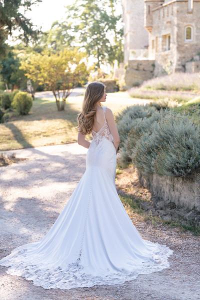 Allure Bridals Bridal Allure Romance R3804
