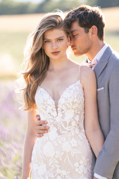 Allure Bridals Bridal Allure Romance R3806
