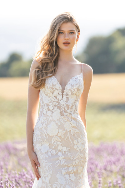 Allure Bridals Bridal Allure Romance R3806
