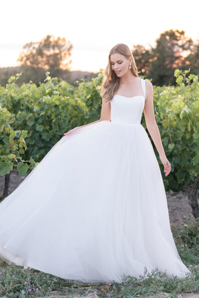 Allure Bridals Bridal Allure Romance R3807