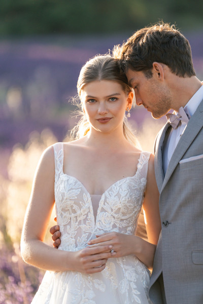 Allure Bridals Bridal Allure Romance R3810