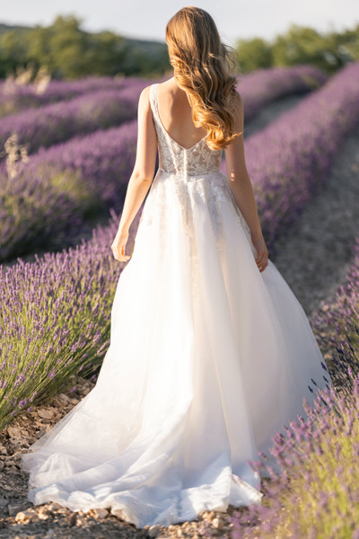 Allure Bridals Bridal Allure Romance R3810