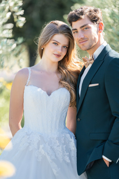 Allure Bridals Bridal Allure Romance R3815