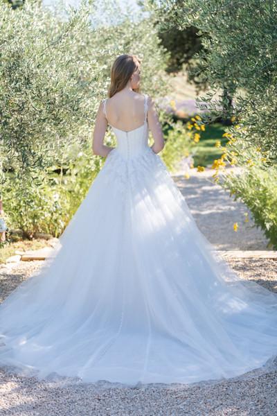 Allure Bridals Bridal Allure Romance R3815