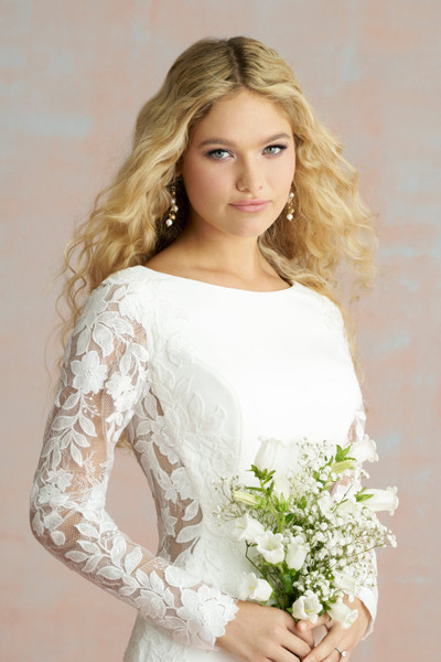 Allure Bridals Bridal Allure Romance R3851