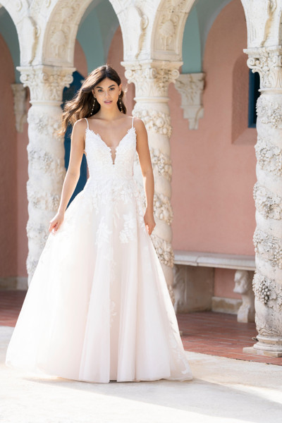 allure bridals Bridal Allure Romance R3855