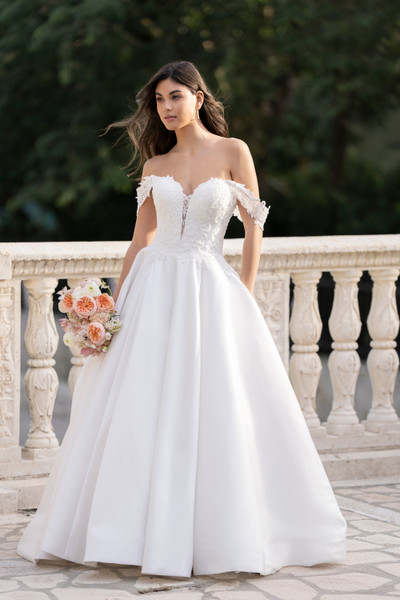 allure bridals Bridal Allure Romance R3857