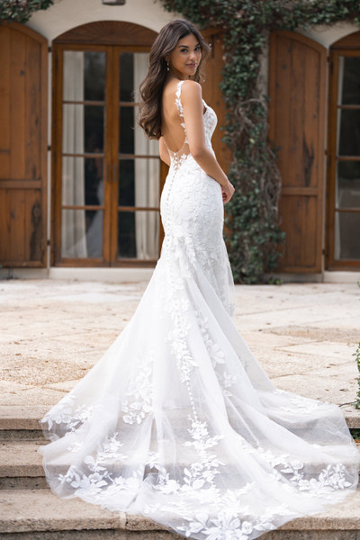 Allure Bridals Bridal Allure Romance R3859