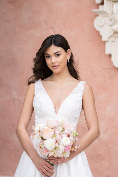 Allure Bridals Bridal Allure Romance R3863NC