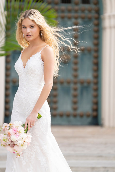 Allure Bridals Bridal Allure Romance R3864