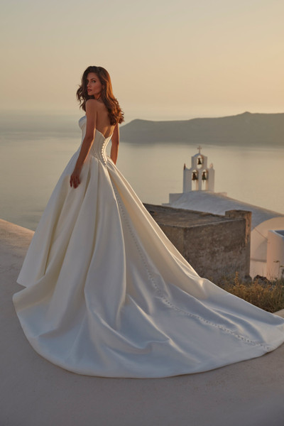 Allure Bridals Bridal Madison James MJ1109 - Fialma