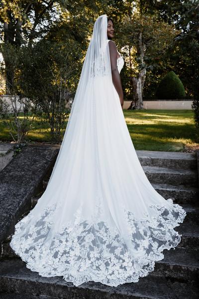 Allure Bridals Dresses Bridal Accessories V043