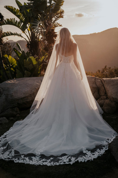 Allure Bridals Dresses Bridal Accessories V061C