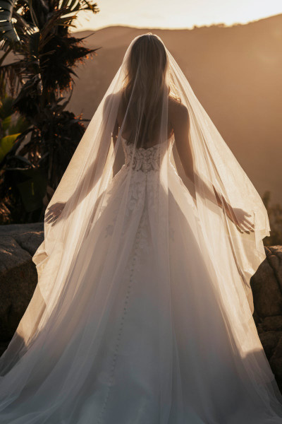 Allure Bridals Dresses Bridal Accessories V061C