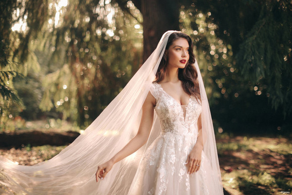 Allure Bridals Dresses Bridal Accessories DV37 - Snow White Veil