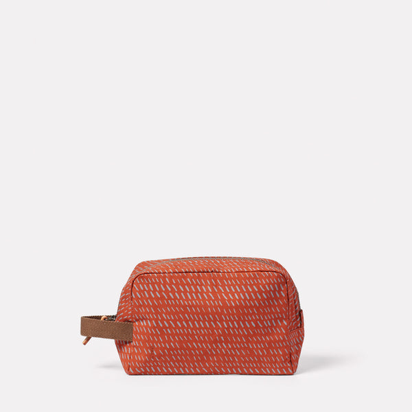 ally capellino Simon Waxed Cotton Washbag in Dash Print