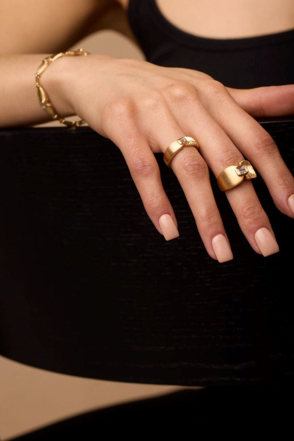 Almasika Adiré Diamond Ring