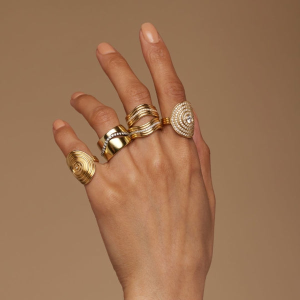 Almasika Berceau Yellow Gold Interlocking Rings